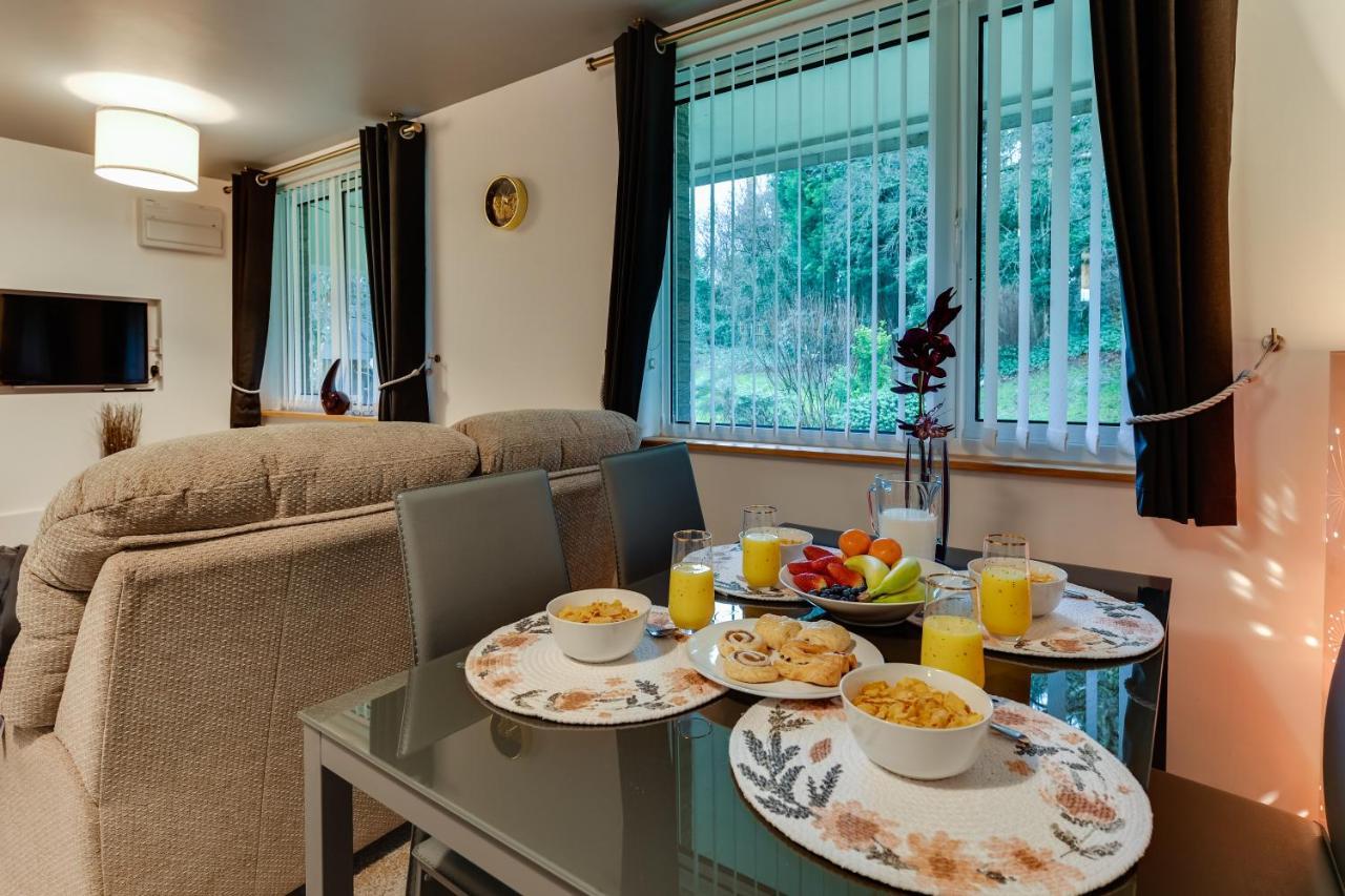 1 Bedroom Swinley Apartment L Free Parking L Wigan Royal Infirmary L Haigh Hall L Central Location 외부 사진