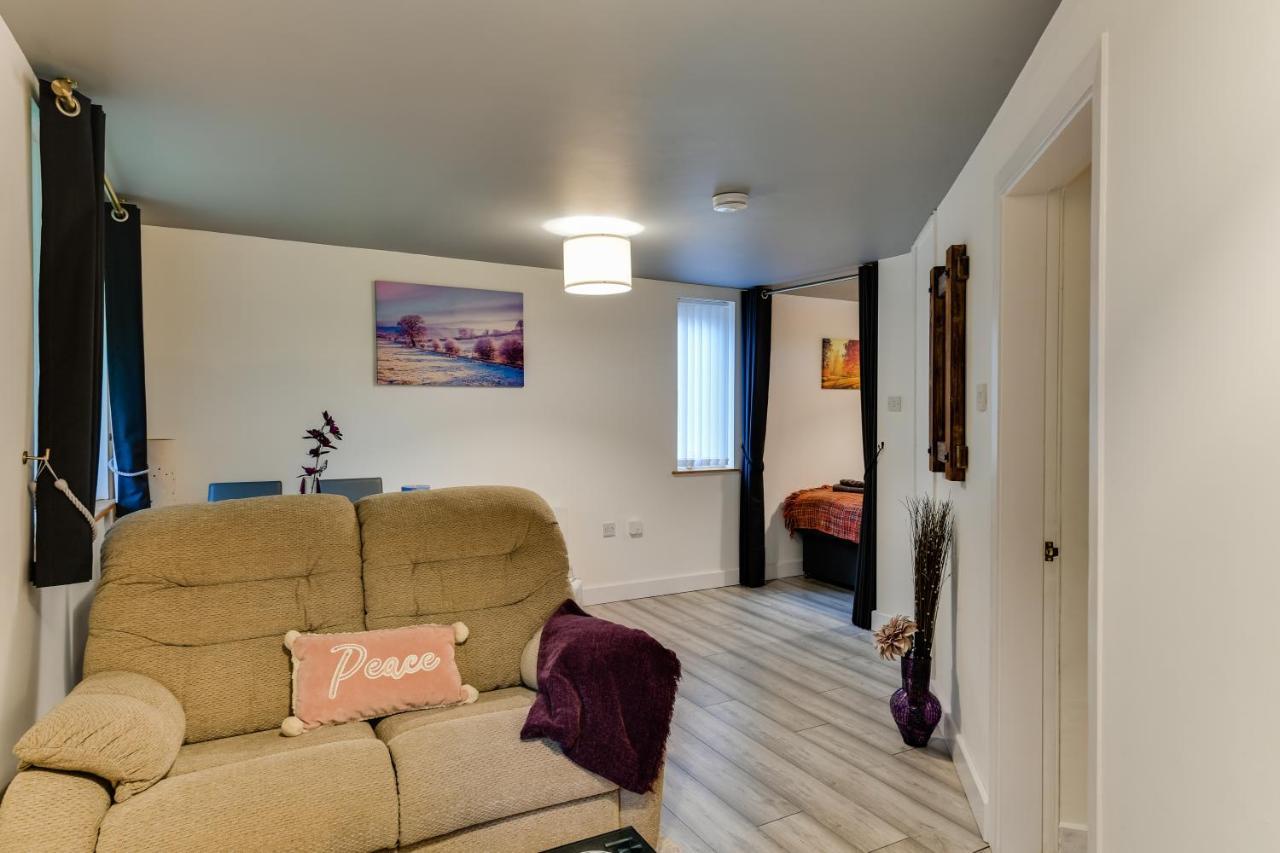 1 Bedroom Swinley Apartment L Free Parking L Wigan Royal Infirmary L Haigh Hall L Central Location 외부 사진